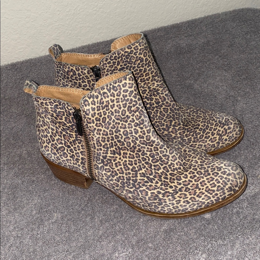 🛍️Lucky Brand Leopard printed booties! - Picture 7 of 7